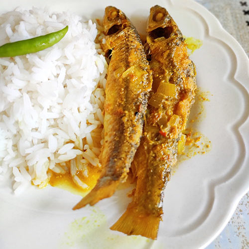 How to prepare Bengali Fish Curry Recipe, Charapona Jhol - FoodBreeze